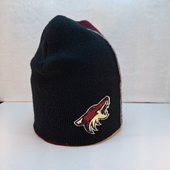 Arizona Coyotes Beanie NHL OSFA 2 Tone Black Wine Howling Moon Logo Knit Cap - Picture 5 of 6